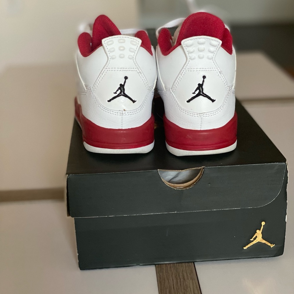 Jordan 4 Retro